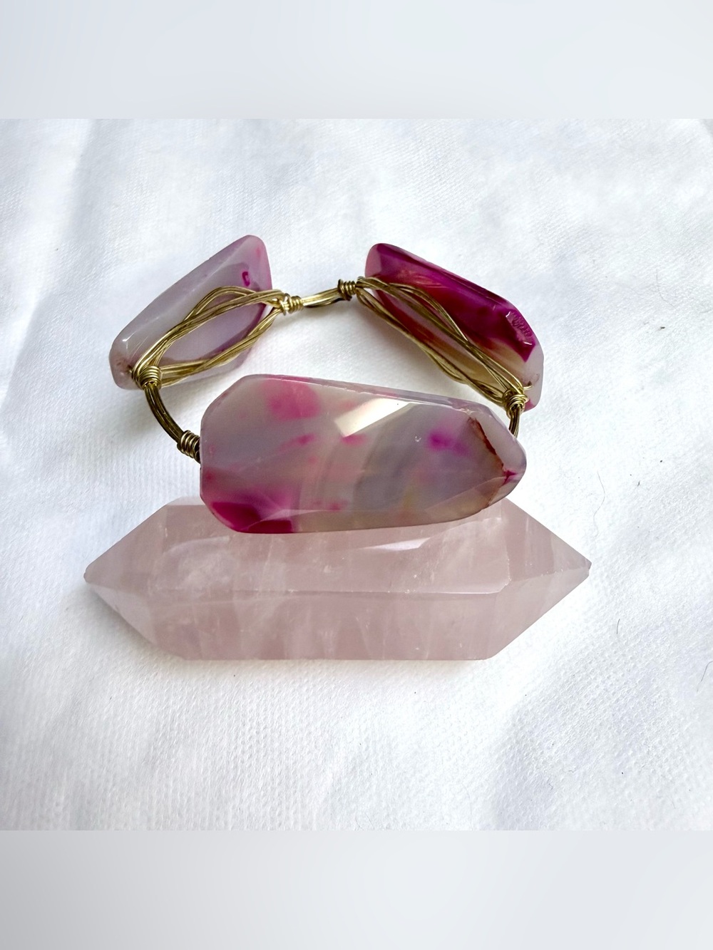 Bourbon and Bowties pink agate wrapped gold wire bracelet - Picture 2 of 6